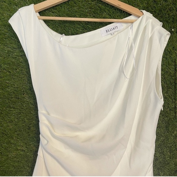 ELLIATT Pallas One-Shoulder Cocktail Dress in Ivory Size Small - Picture 3 of 10